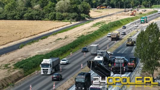 Ostatnie intensywne prace na DK 46. Kierowców czeka ruch wahadłowy