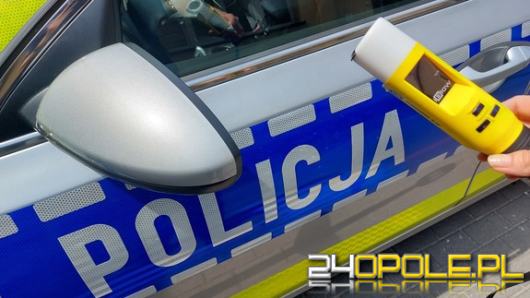 Jechała "wężykiem" i wycelowała w radiowóz