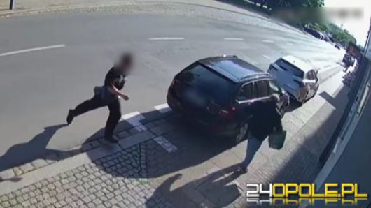 Rozbój z rozbitą butelką na ul. 1 Maja. 27-latek stanie przed sądem