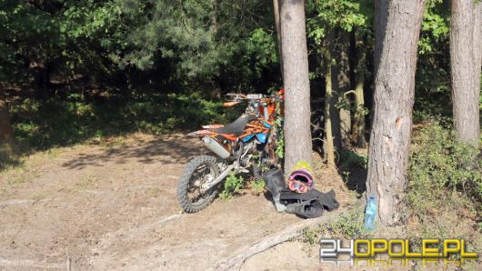 Czołowe zderzenie dwóch motocykli w Chrząszczycach. Ranni 15-latek i 26-latek