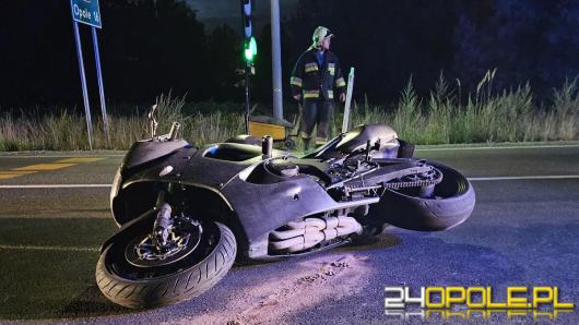 Nietrzeźwy motocyklista uderzył w znak. Miał dwa sądowe zakazy. Dalej jest jeszcze ciekawiej