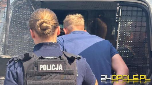 Na widok wywiadowców ruszył do ucieczki. Daleko nie uciekł - poszukiwany trafi za kraty