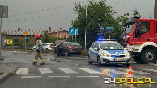 Zderzenie dwóch pojazdów na Armii Krajowej. Jedna osoba poszkodowana