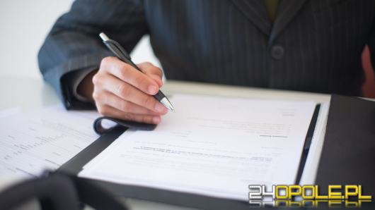 Dokumenty i formalności online - gdzie szukać wzorów i praktycznych informacji?