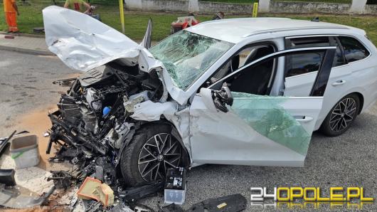 Groźnie wyglądający wypadek na DK45. Audi zderzyło się czołowo ze skodą