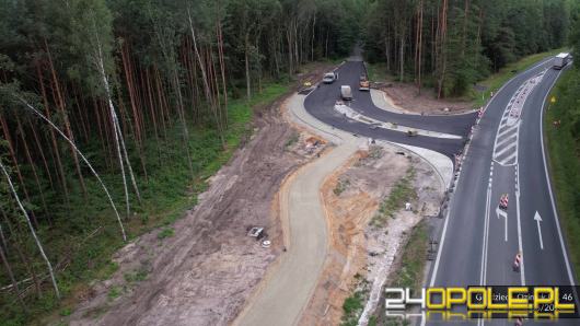 Finisz prac na ścieżce pieszo-rowerowej z Ozimka do Grodźca