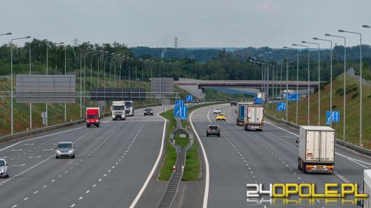 Niemcy nie mają limitu, a jeżdżą wolniej. Dane z polskich autostrad zaskakują