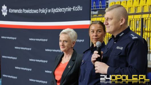 Siatkarze z ratusza lepsi od policjantów. Turniej o puchar komendanta