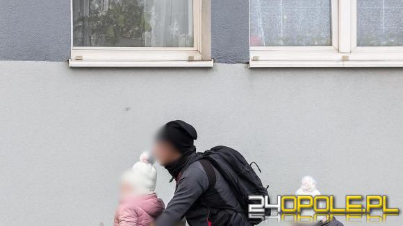 Przejazd rowerem po Opolu z trójką dzieci trafił do sieci. Poseł Litewka szuka ojca