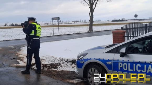 Niebezpiecznie na drogach. Zawieje i zamiecie w regionie, policja prowadzi wzmożone kontrole