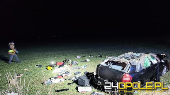 Dachował autem, na drogę wysypała się amfetamina. 46-latek w areszcie