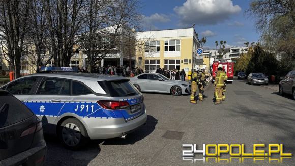 Gaz pieprzowy w szkole przy ul. Hallera w Opolu. Ewakuowano około 200 osób