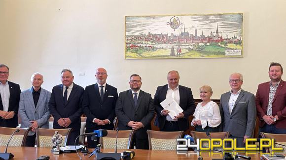 Ostatnie umowy na odbudowę po powodzi. Ponad 92 mln zł trafi do dwóch powiatów