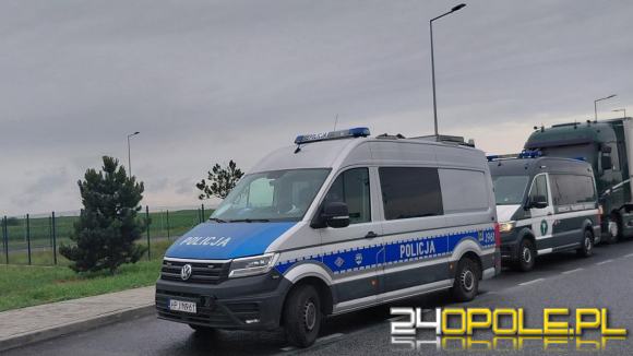 Zdjęcie prawa jazdy w telefonie wzbudziło podejrzenia. Na miejsce wezwano policję