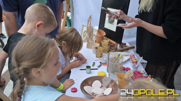 Rowerzyści przejechali przez Opole. Na placu Kopernika trwa Święto Lata GALERIA
