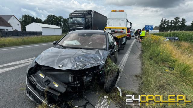 Zdarzenie z udziałem pięciu pojazdów we Wrzoskach. Jeden z kierowców zabrany w kajdankach