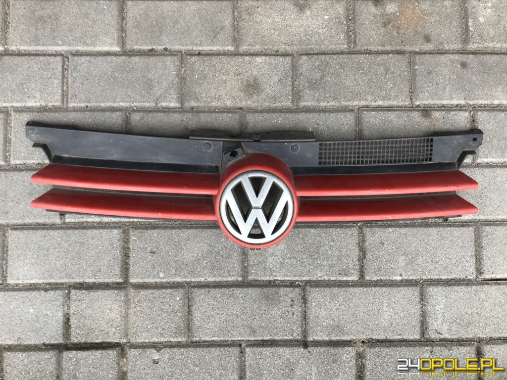 VW GOLF IV kratka, grill