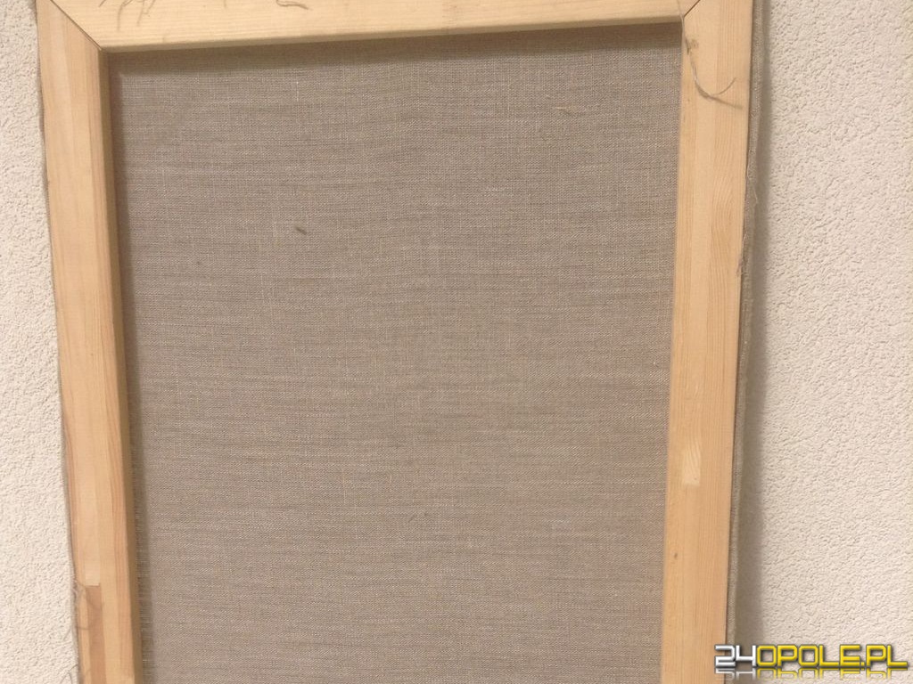 Podobrazie malarskie 50x70- rama drewniana z naciągniętą tkaniną lnianą.
