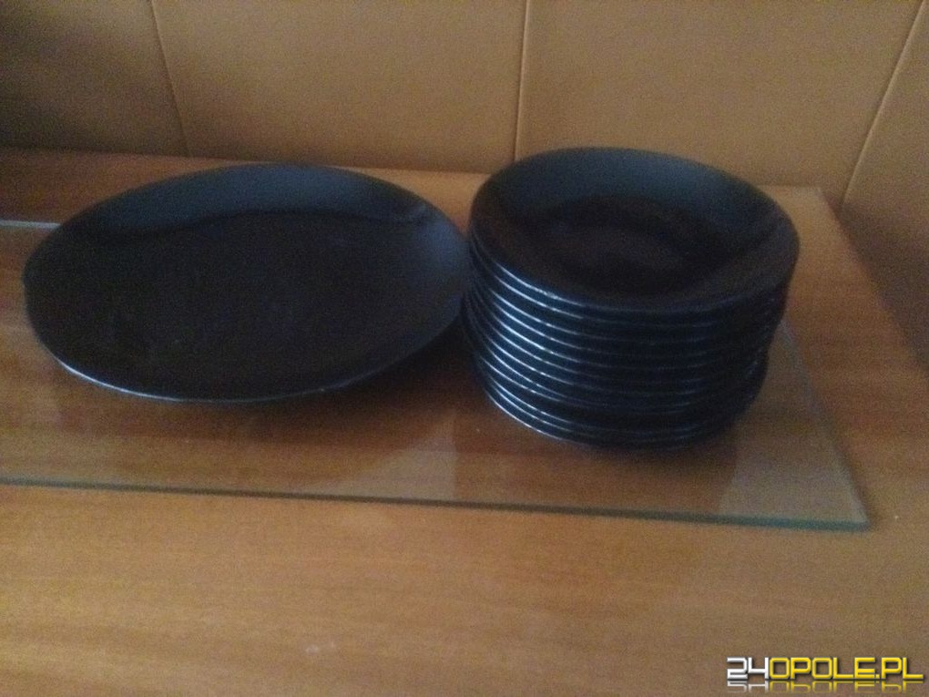 Komplet 12szt porcelanowych talerzy deserowych + patera- lata 70/80.