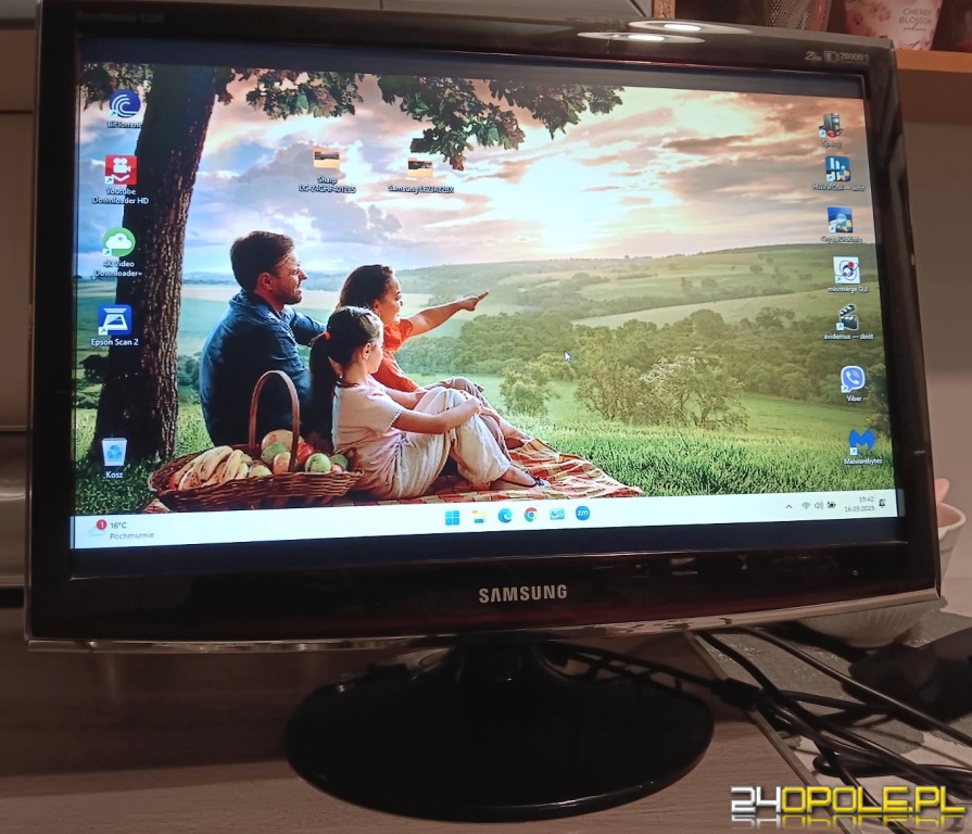 Monitor Samsung Sync Master T220 22'