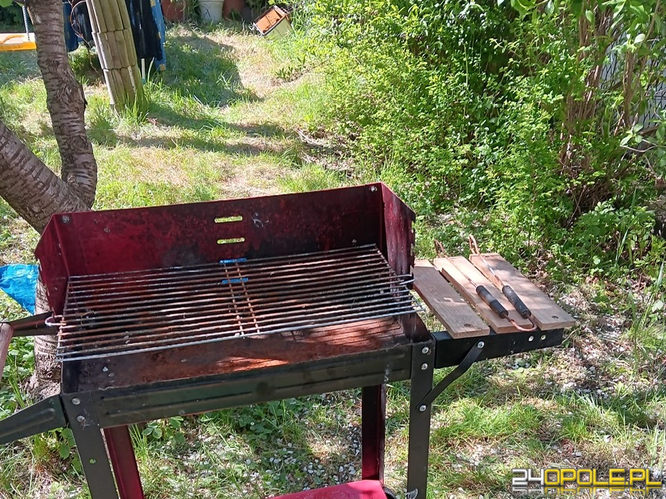 Sprzedam używany grill ogrodowy na węgiel - 20 zł