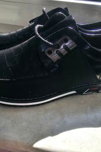 Sprzedam nowe buty skórzane rozmiar 43 cena 150zł