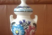 Amfora fajansowa z przykrywką  ,ręcznie malowana sygnowana  KOŁO lata 70