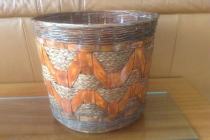 Nowa osłona rattanowa na donice kwiatowe.