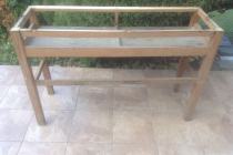 Drewniany stolik / konsolka z półką- bez blatu - do renowacji.