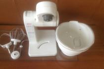 Robot kuchenny z oprzyrządowaniem BOSCH