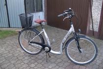 Ładny rower damski z koszykiem koła 28
