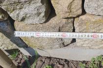 Duża kostka granitowa cięta w kwadrat  i prostokąt. Opole 