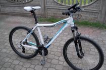 Aluminiowy rower górski CUBE  koła 26.  .