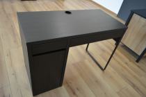 Małe Biurko z szufladami (IKEA) MICKE ciemnobrązowe 50 X 105