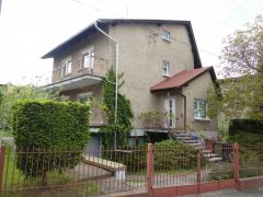 Dom w atrakcyjnej lokalizacji w Kolonii Gosławickiej