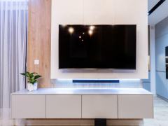 TV 65 cali