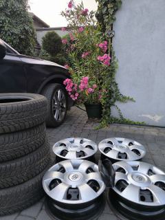 4 koła Yaris