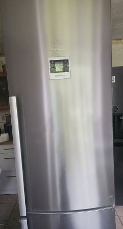 Sprzedam lodówkę Elektrolux 2m 