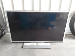 Telewizor 3D Philips 40PFL5507K/12 uszkodzony na części