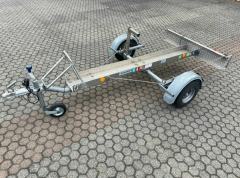 Przyczepa do przewozu motocykla