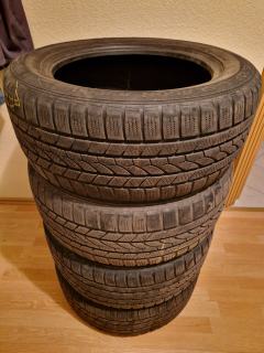 Sprzedam opony wielosezonowe 