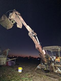 Troll, skrzat, mini koparka