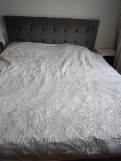 Łóżko do sypialni 