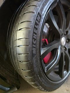 Komplet opon letnich Michelin 225/40R18 2023 