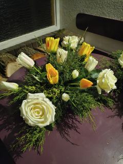 Stroik wielkanocny na nagrobek.