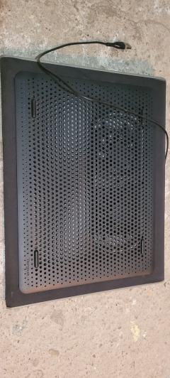 Podstawka chłodząca pod laptopa