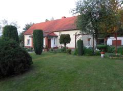 Dom w Kamiennej Górze (dolnośląskie) piękny ogród/garaż