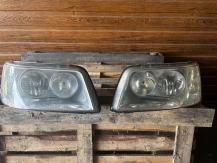Sprzedam komplet 2 lamp przednich do VW T5 - 100 zł